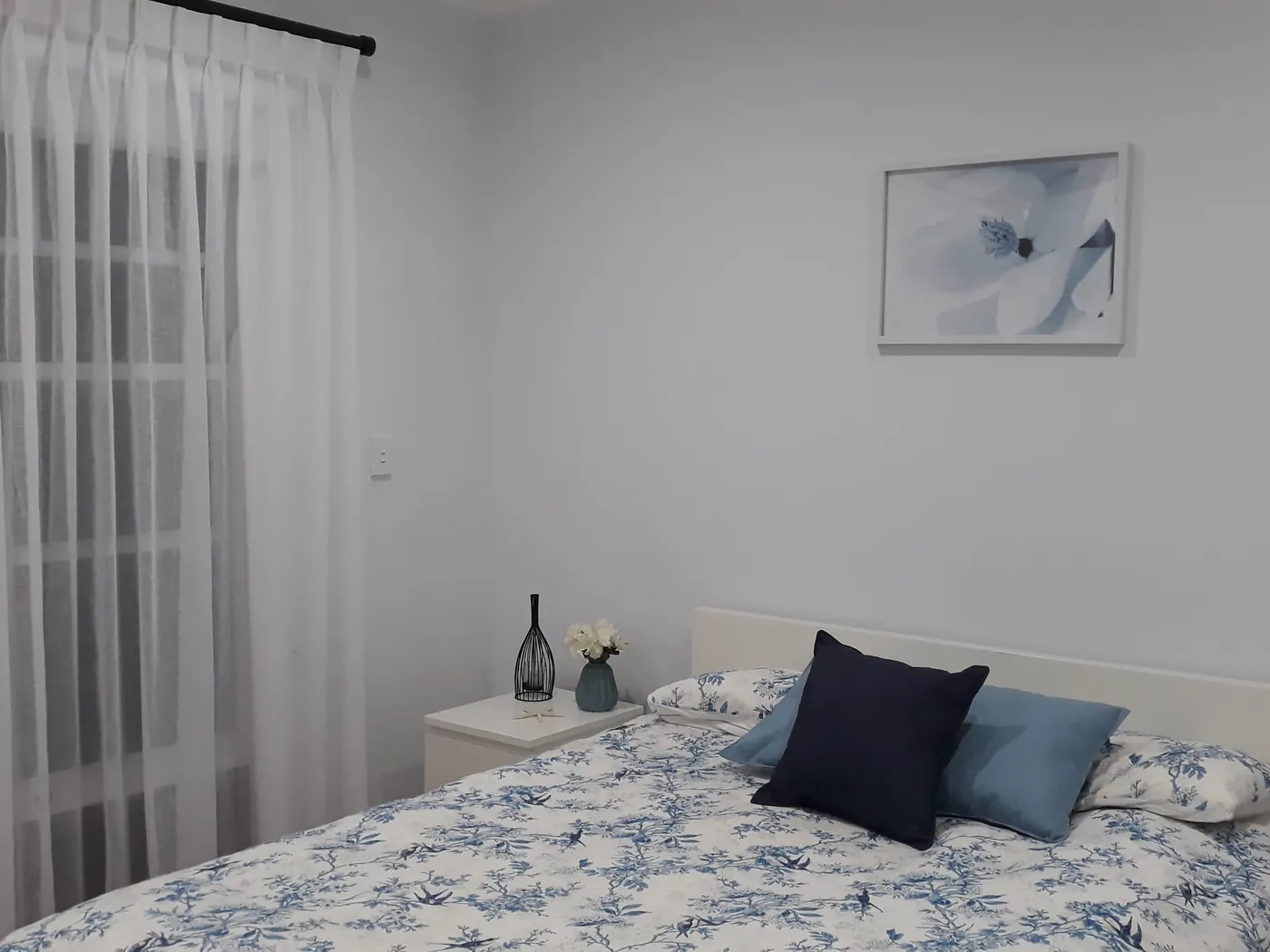 Bedroom fit-out and finishes