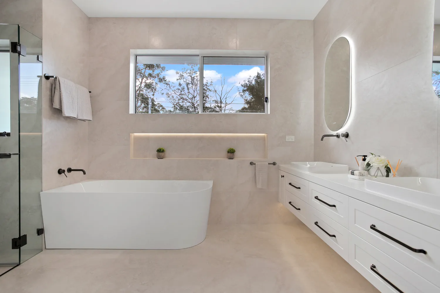 Main bathroom, freestanding bath and double vanity