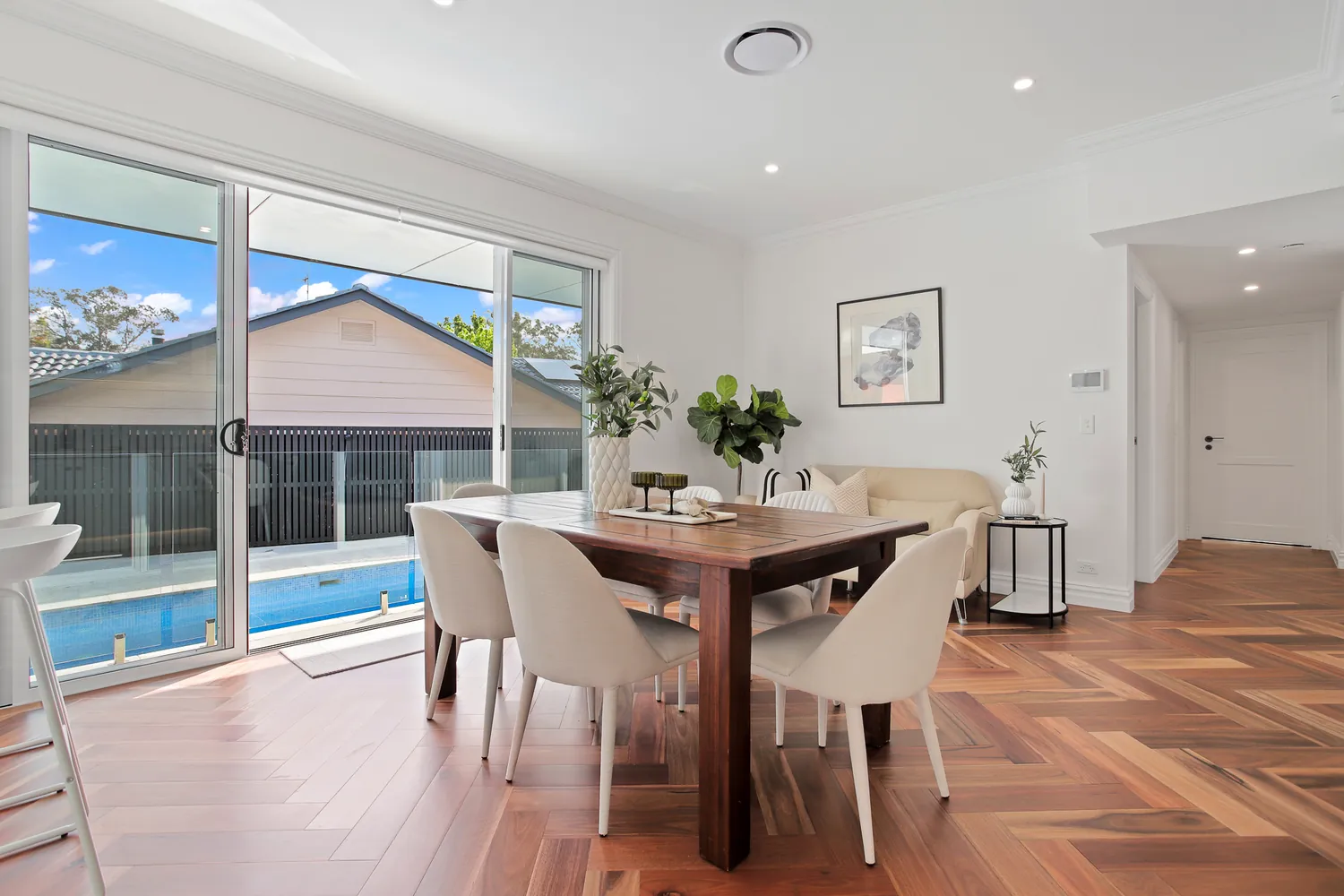 Dining with pool outlook